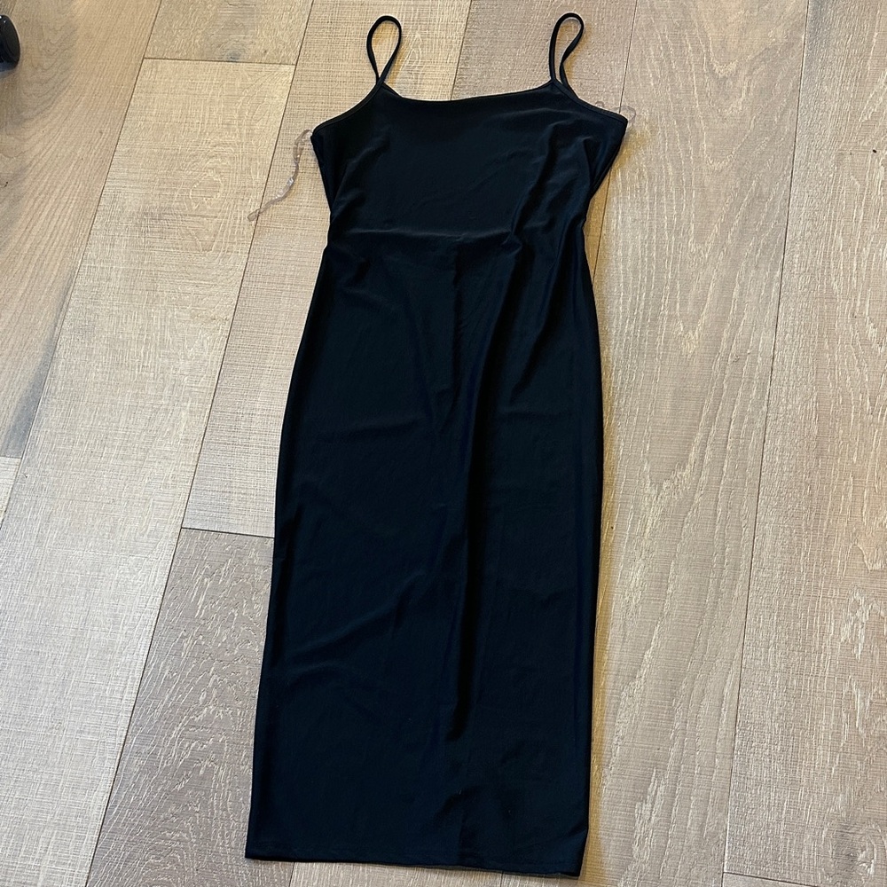Absolutely Elegant Black Midi Dress
